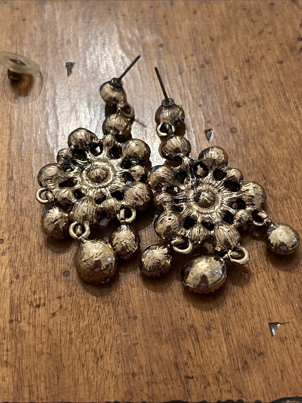 Multicolor dangle earrings - Picture 2 of 3